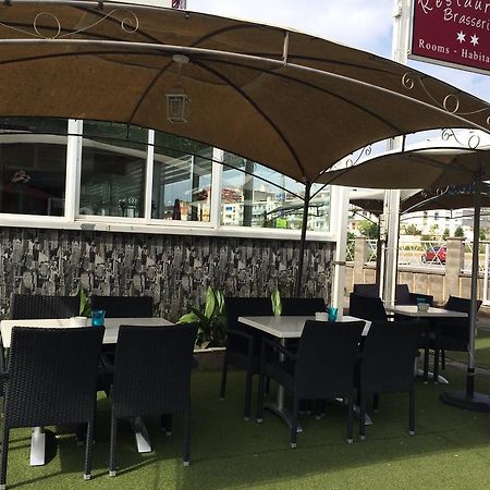 Hostal Bonavista Blanes Bagian luar foto