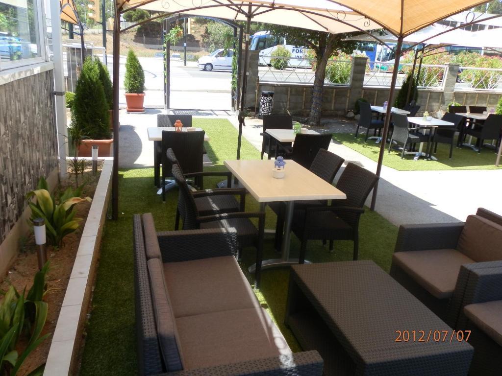 Hostal Bonavista Blanes Bagian luar foto