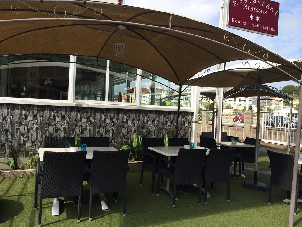 Hostal Bonavista Blanes Bagian luar foto