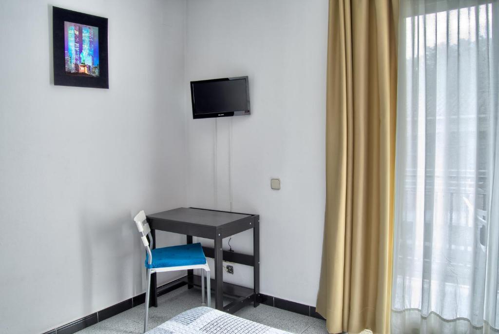 Hostal Bonavista Blanes Ruang foto