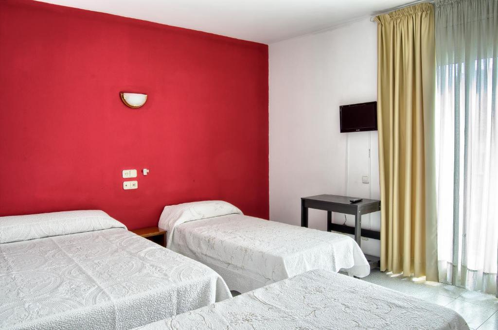 Hostal Bonavista Blanes Ruang foto