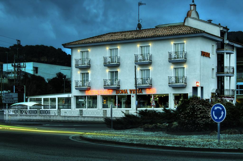 Hostal Bonavista Blanes Bagian luar foto